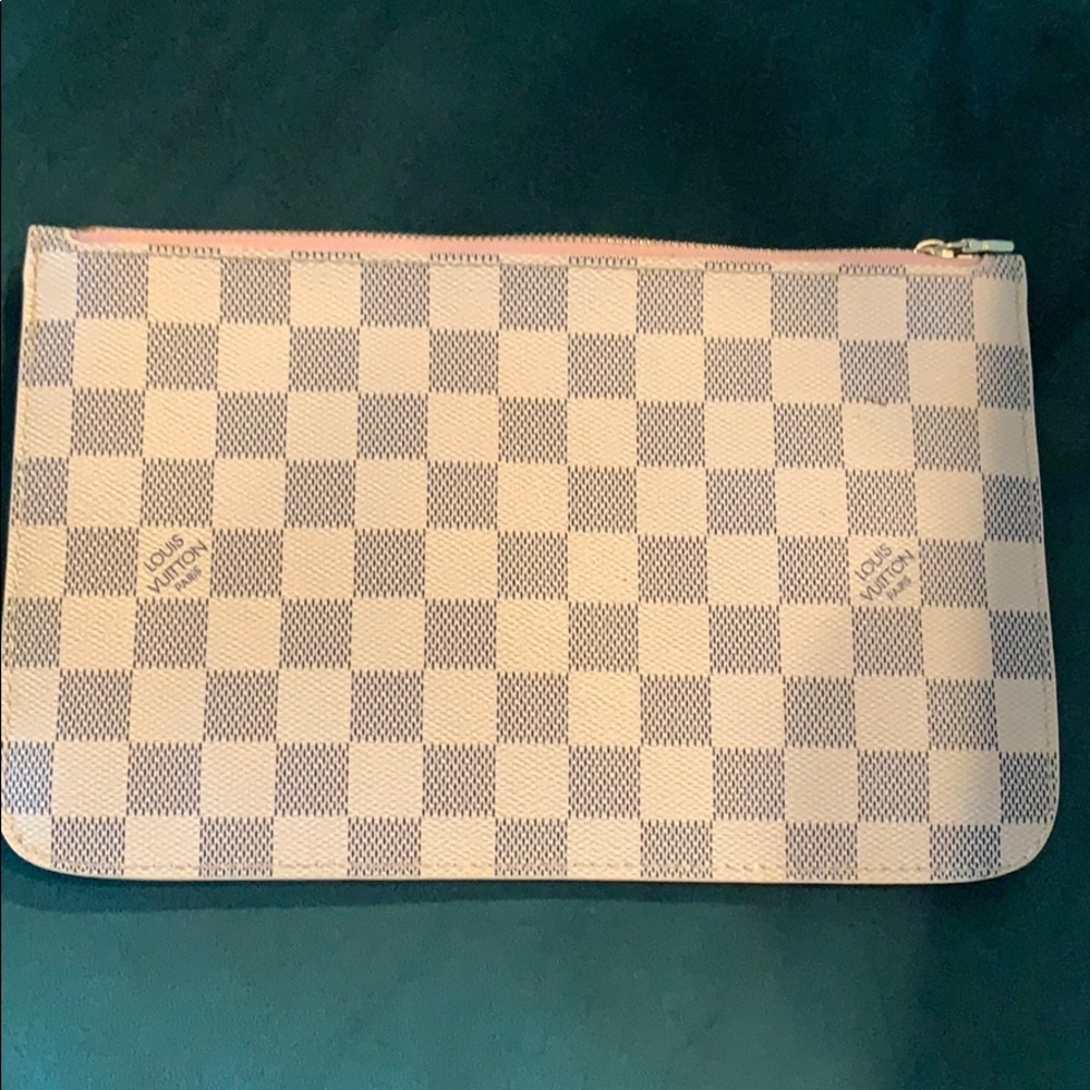 Louis Vuitton Neverfull Pouch